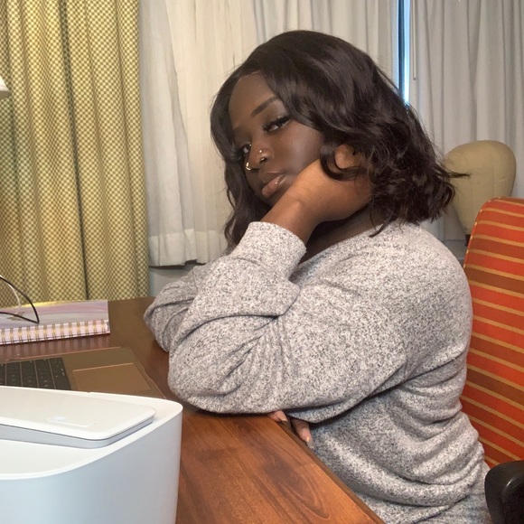 Meet your Posher, Mariatou - Picture 1 of 1